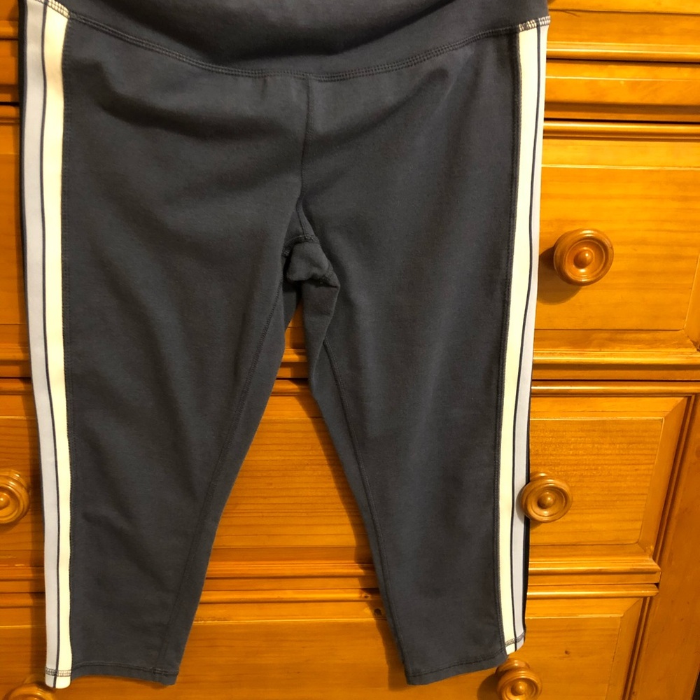 Capris, size medium in great condition